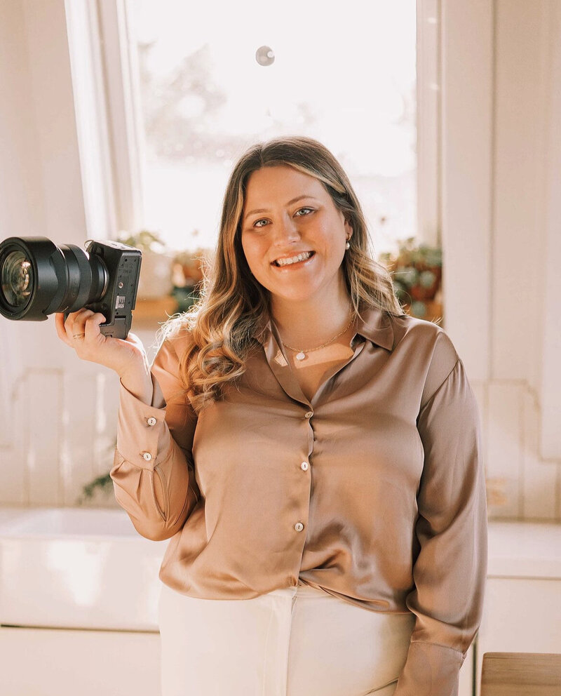 WeddingPhotographerSmiling
