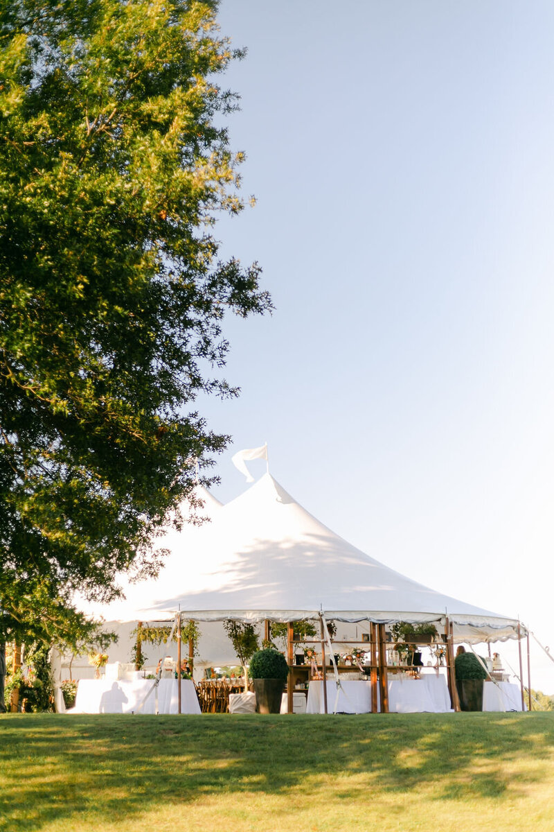 Featured gallery of a tented wedding in Rochester NY by photographer Emi Rose Studio