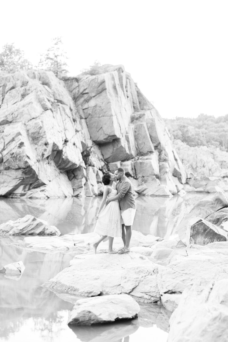 Kelsey & Kevin  Great Falls Engagement Session  Taylor Rose Photography  Engagement Session-104