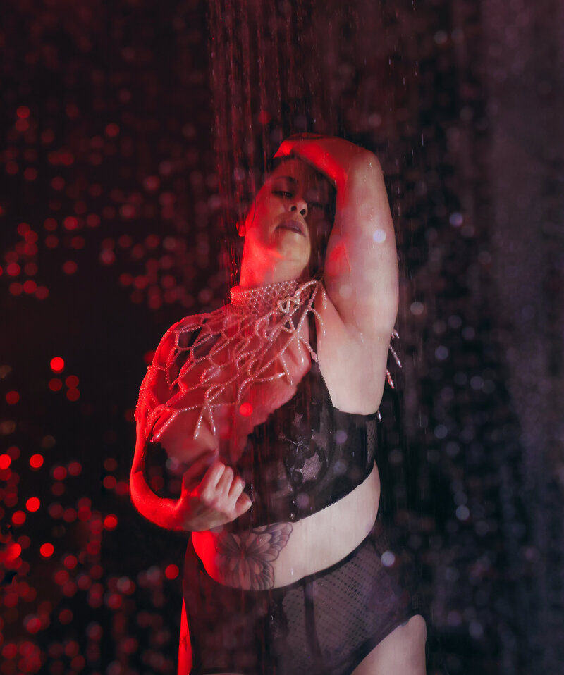 savannah-boudoir-in-the-shower-set-portrait-05