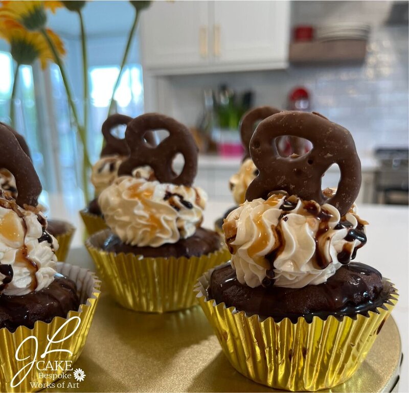luxury chocolate caramel cupcakes
