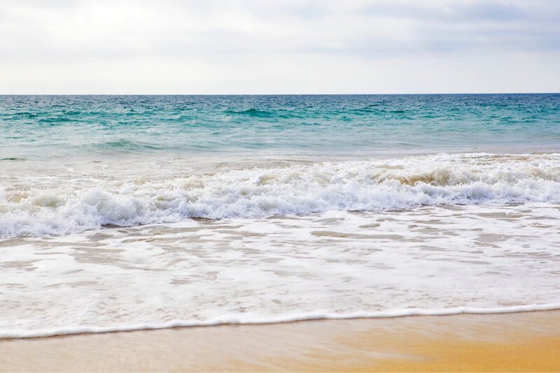 photo de la mer vue d'une plage de sable