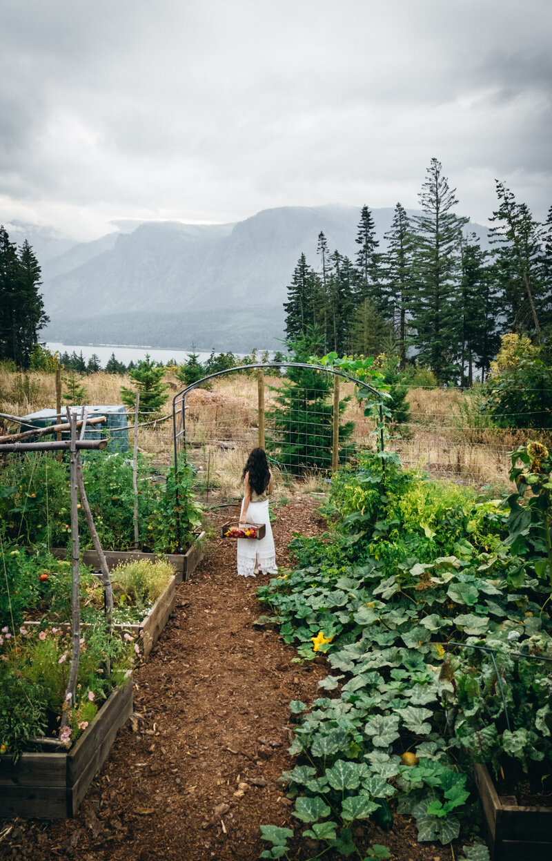 Vertical Gardening01-30