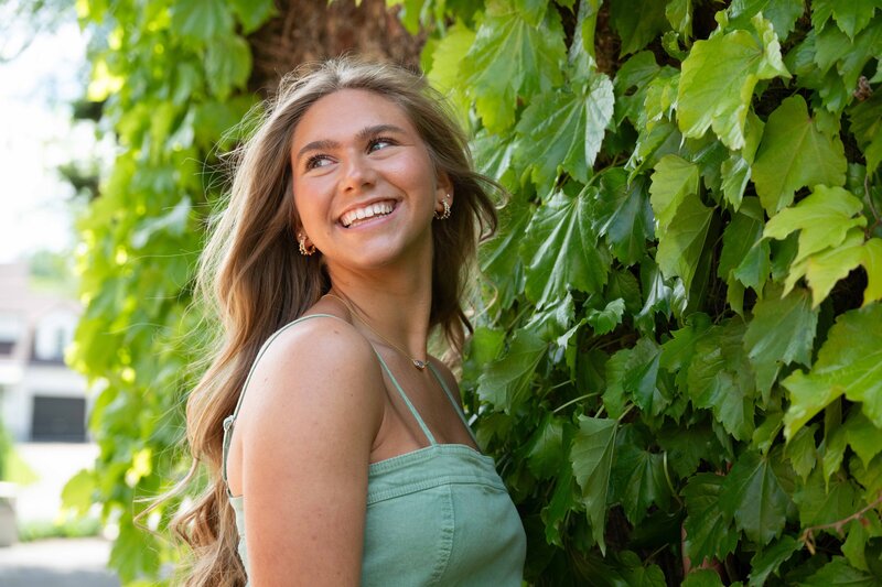 KingwoodCenterGardensSeniorPhotosPositivelyPortraits-11