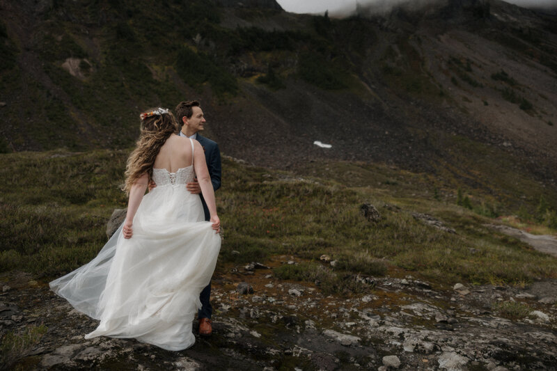 Pacific Northwest Elopement Photographer