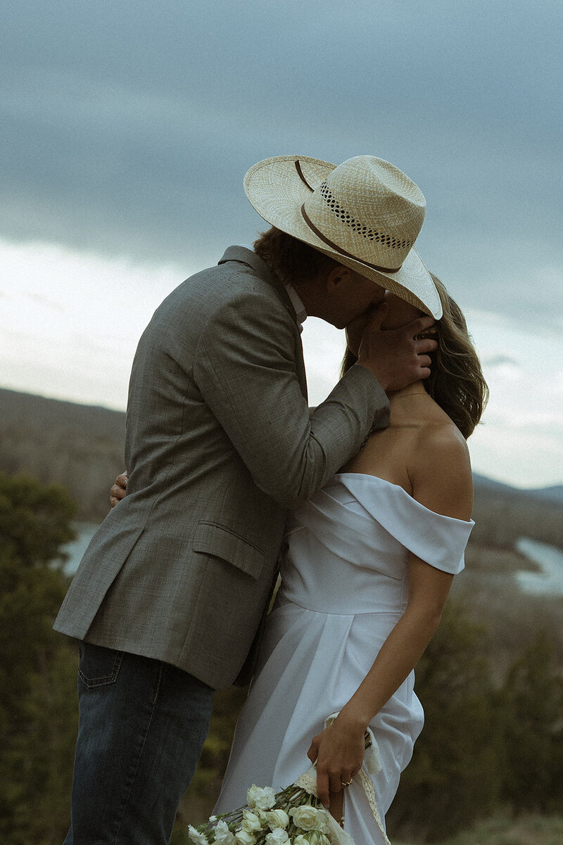 mountain-elopement-western-bridal-inspo-cress-creek-overlook-idaho-falls-photographer-1233