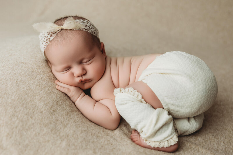 mechanicsburg-newborn-photographer-baby-emma-6