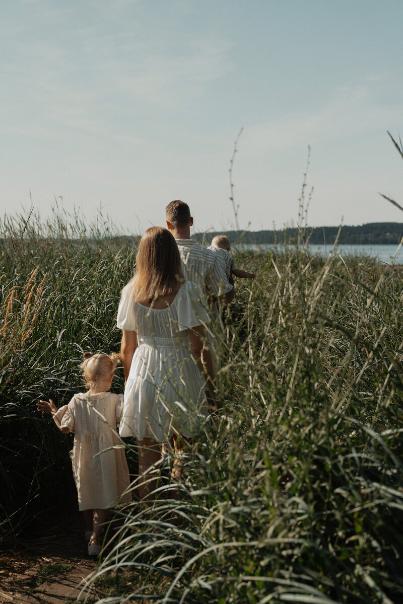 Family session at the beach in Royston by latitude 49 photography