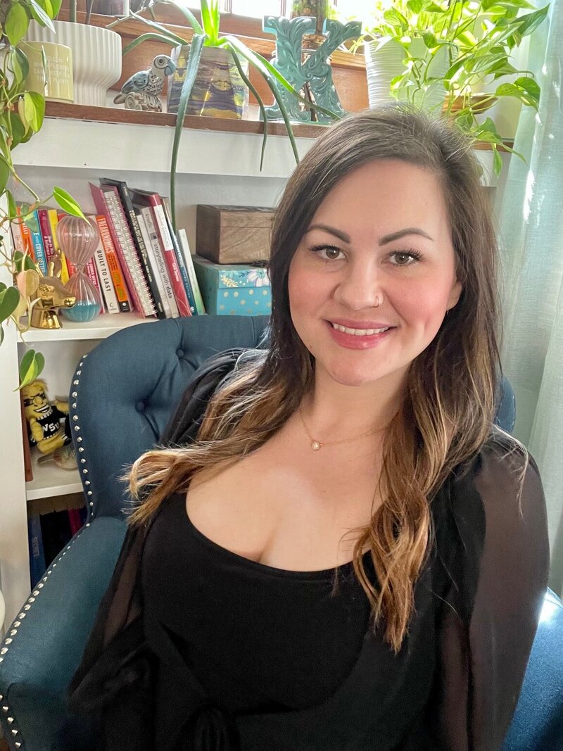 Shayla King's client Gladys gives a testimonial about how Shayla coaches her clients on mindset, skill set to win at work and life as a female leader in mental health field