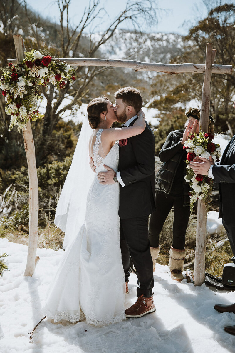 snow-wedding-thredbo-snowy-mountains-31