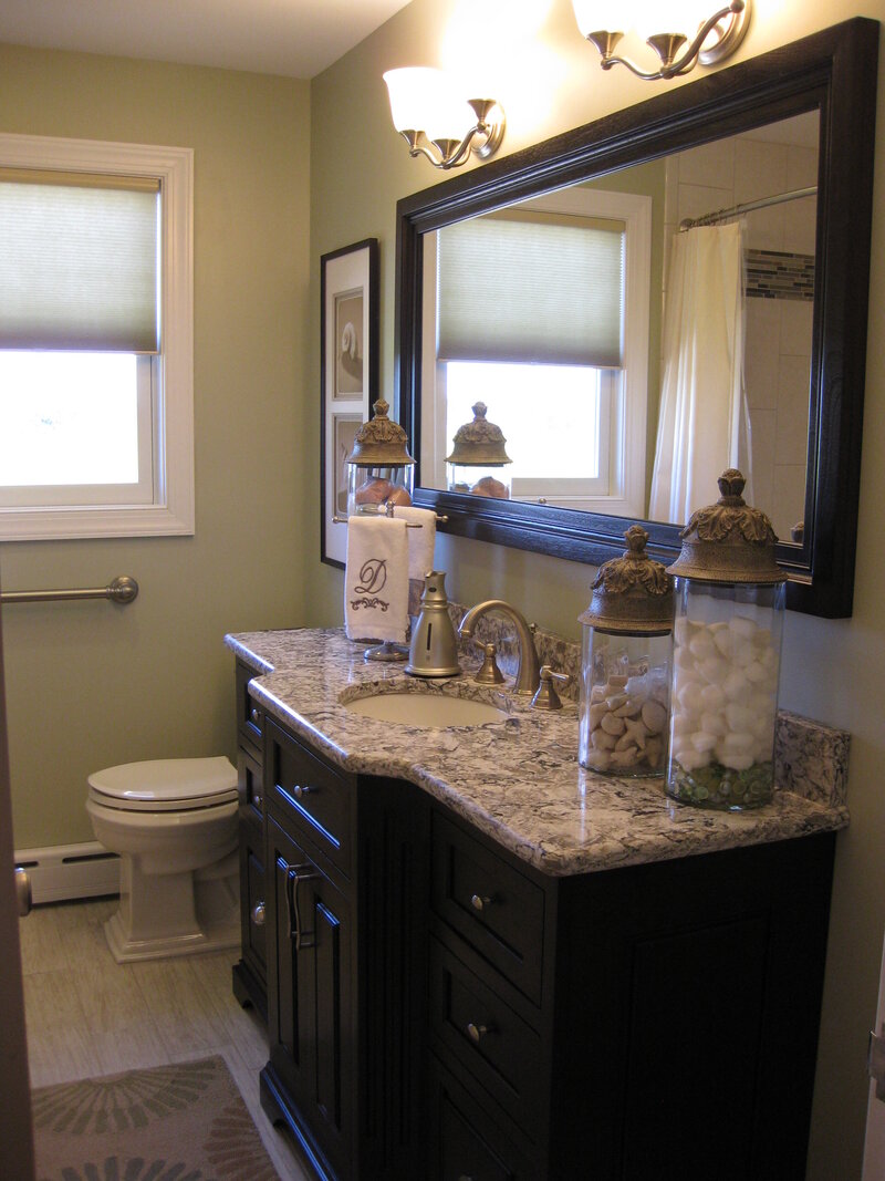 06 Bedeckers Interiors - Kristine Gregory - Hall Bath AFTER
