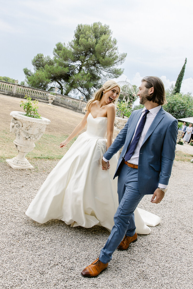 wedding-couple-luxury-chateau-france