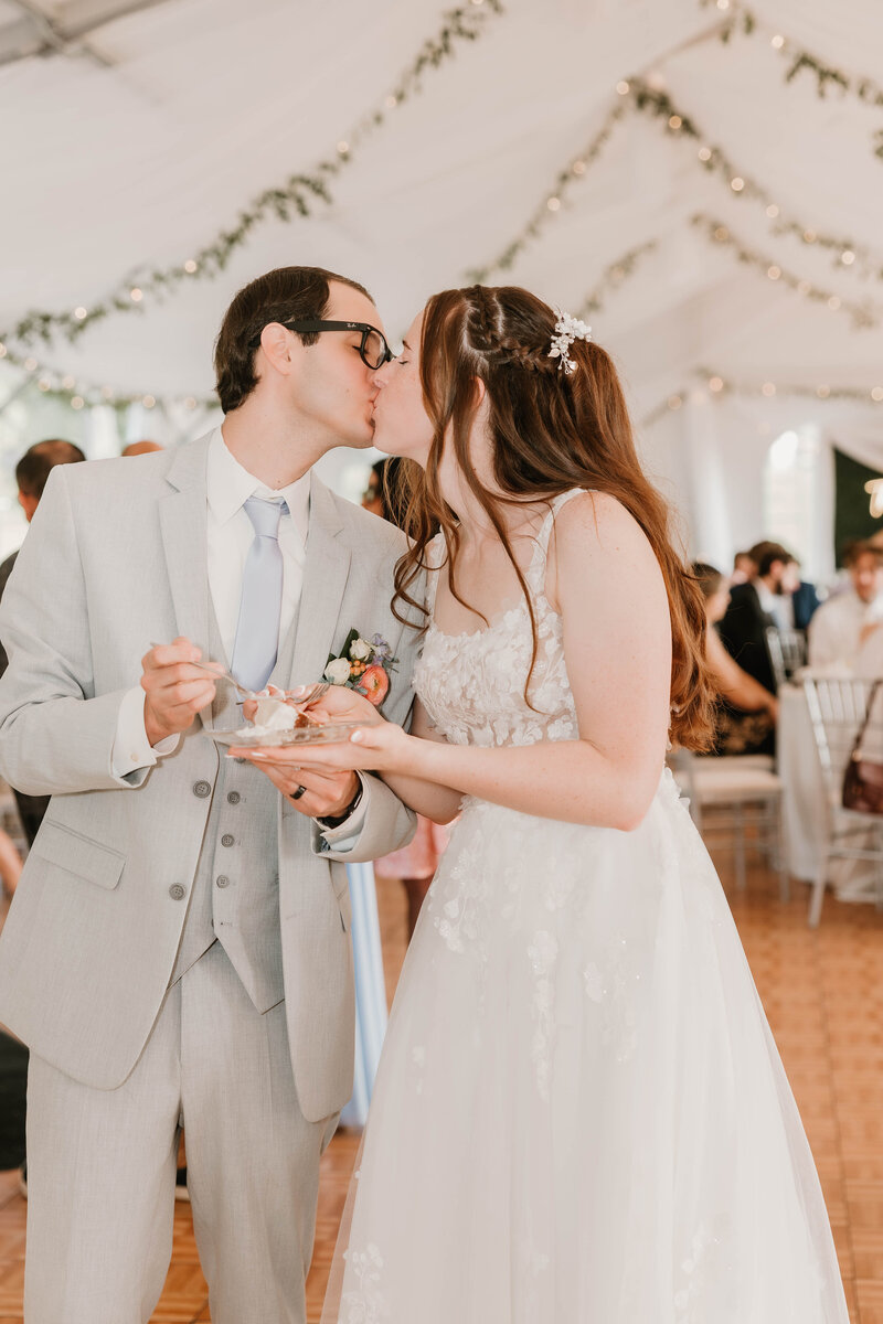 49-Makayla and Phillip - Wedding - Ann Arbor Michigan Photographer - Waldenwoods Howell