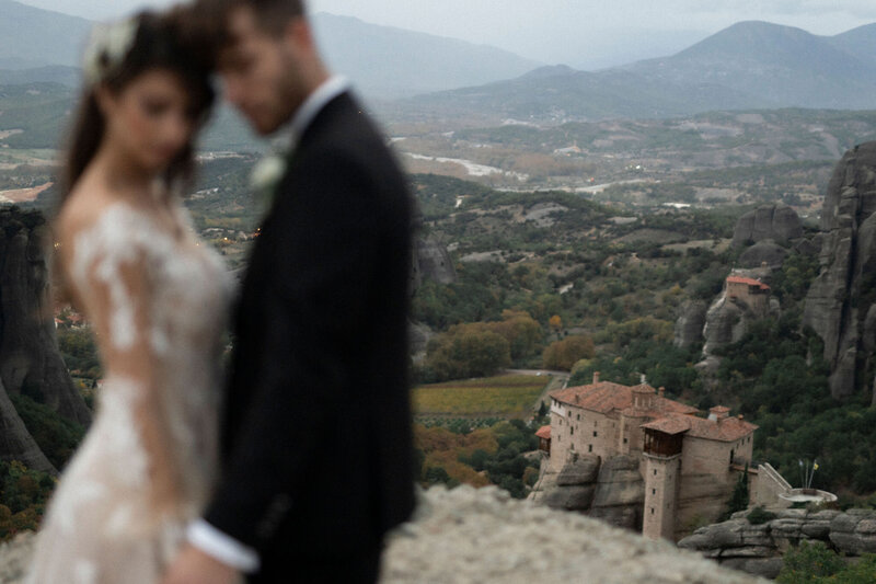 286-Meteora-Kalabaka-Greece-Inspriation-Loves-Story Elopement-Cinematic-Romance-Destination-Wedding-Editorial-Luxury-Fine-Art-Lisa-Vigliotta-Photography