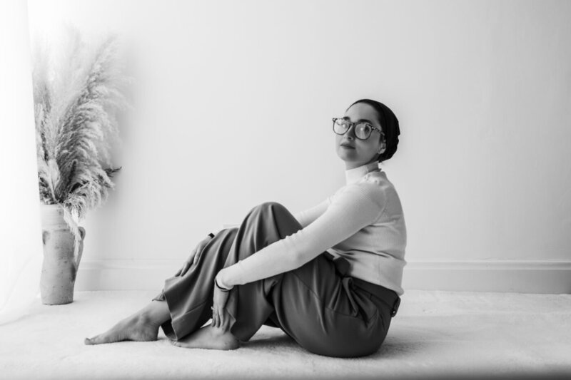 Ruaa Hamdan, Greater Manchester photographer. Portrait in Altrincham.