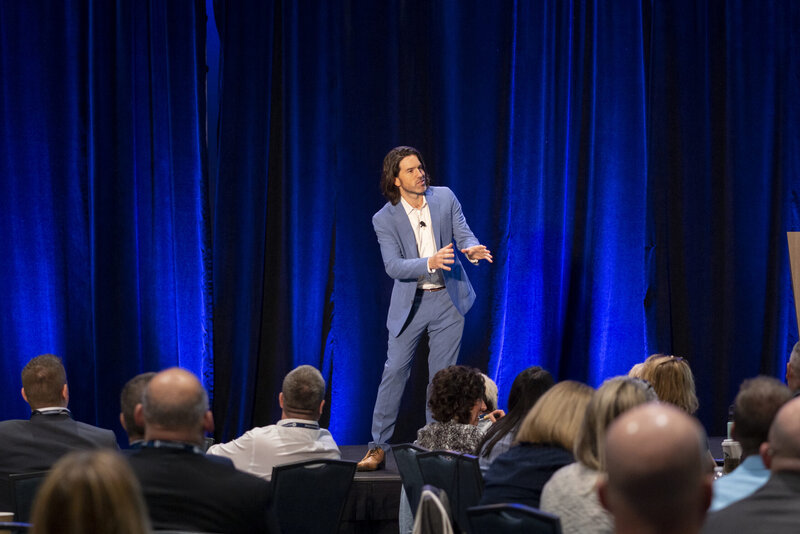 corporate keynote speakers