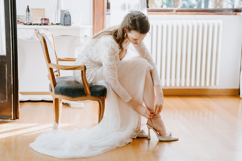 Bride gets ready at Villa Sofia near Lake Como
