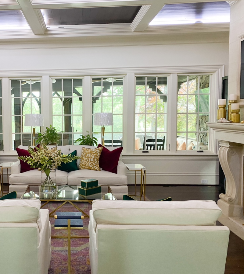 living room design with jewel tones