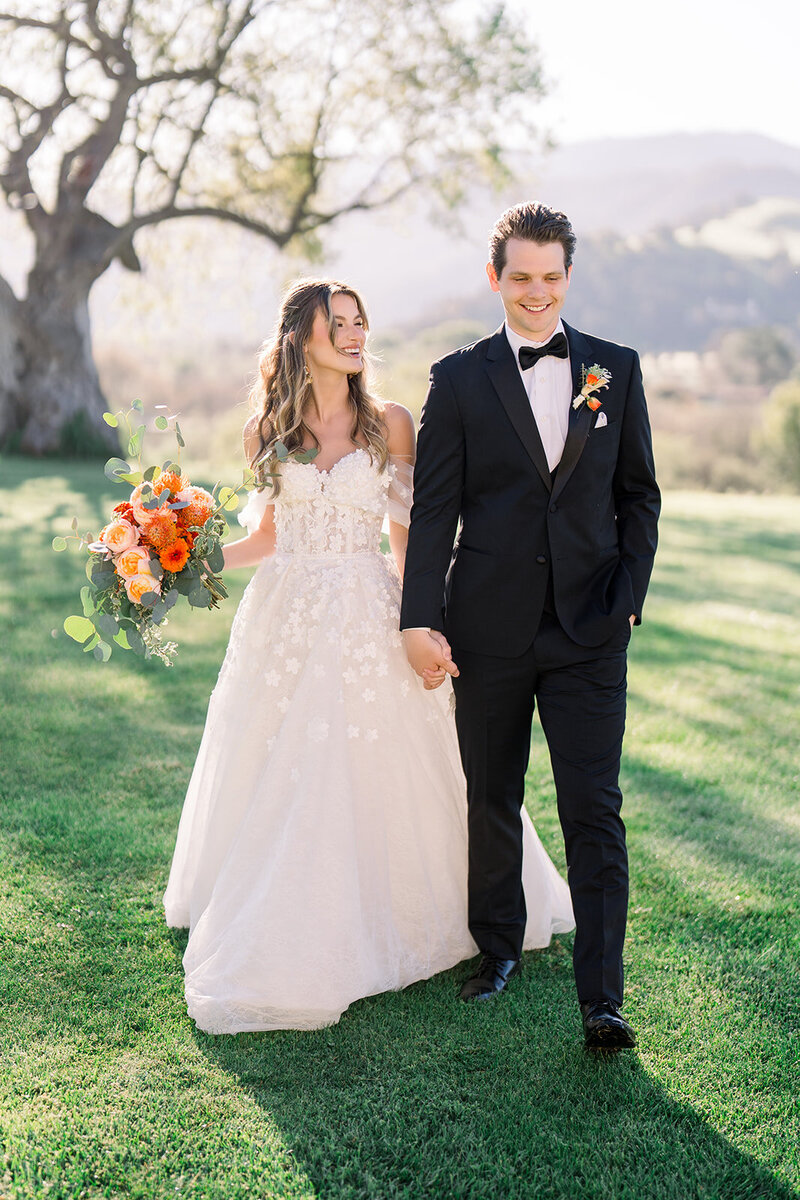 Tiffany Longeway Photography captures a romantic and picturesque wedding moment at Annadel Estate Winery in Sonoma, California.
