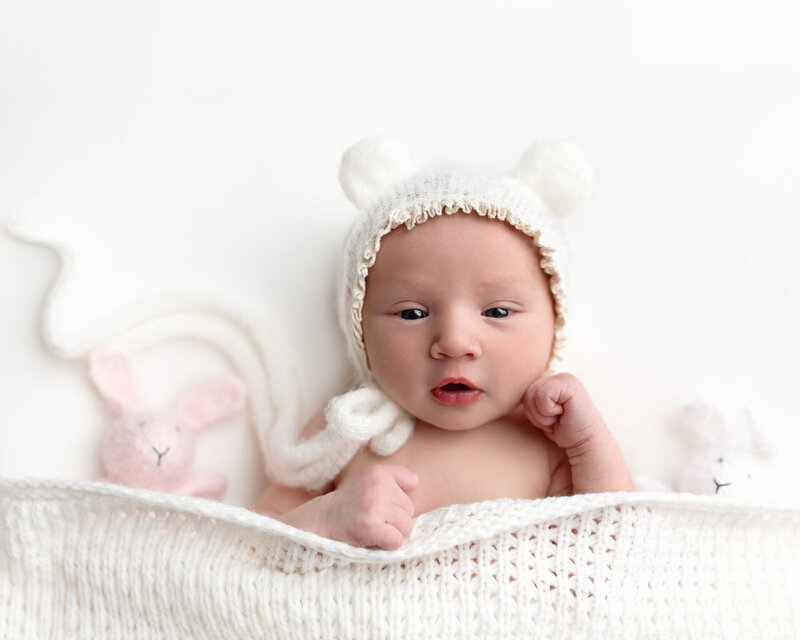 newborn-plush-bonnet-white-cozy-theme