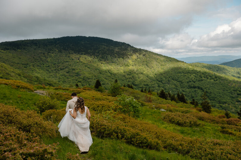 Pisgah National Forest Elopement. Photography by Elopements by Erin.