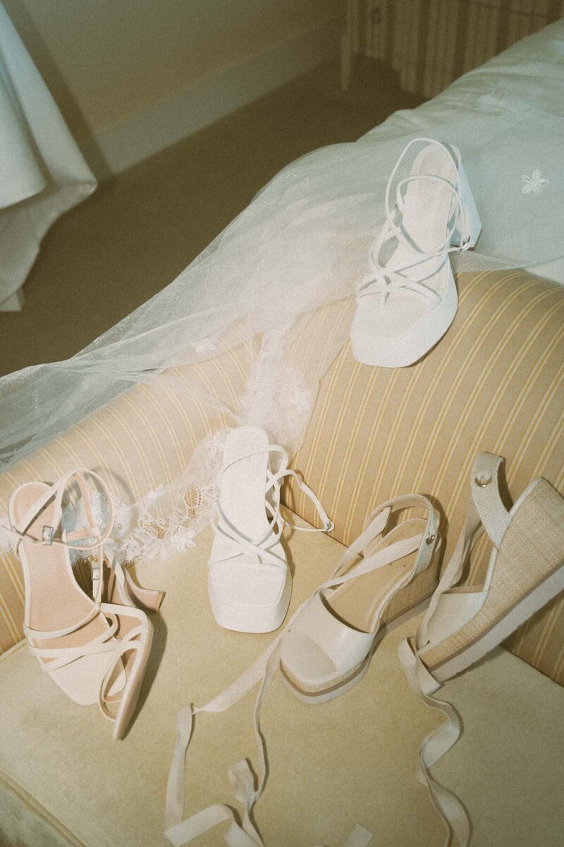 Tented reception captured by Oahu wedding photographer.