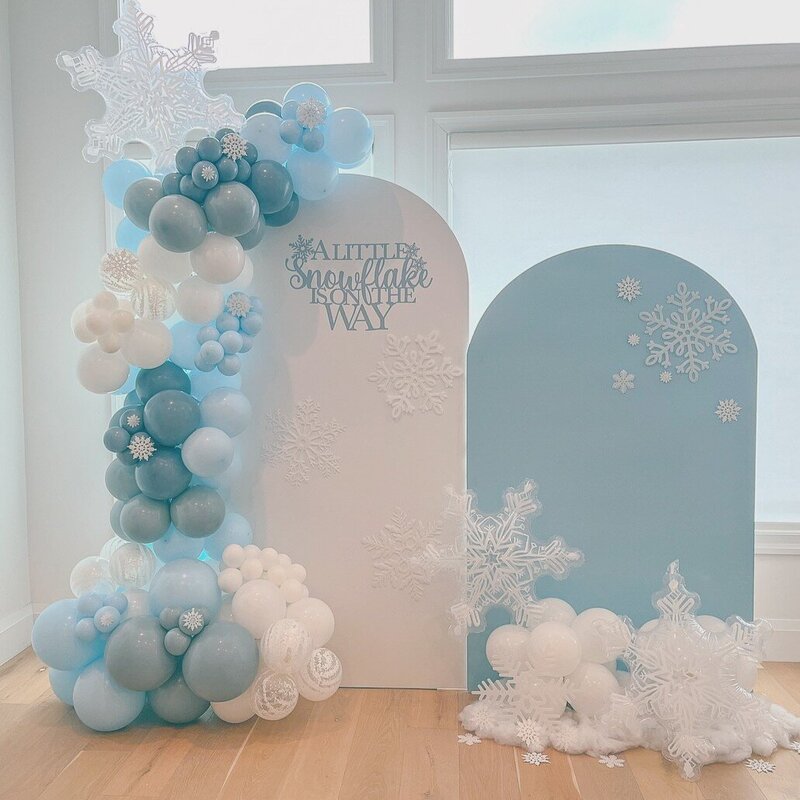 winter party balloons