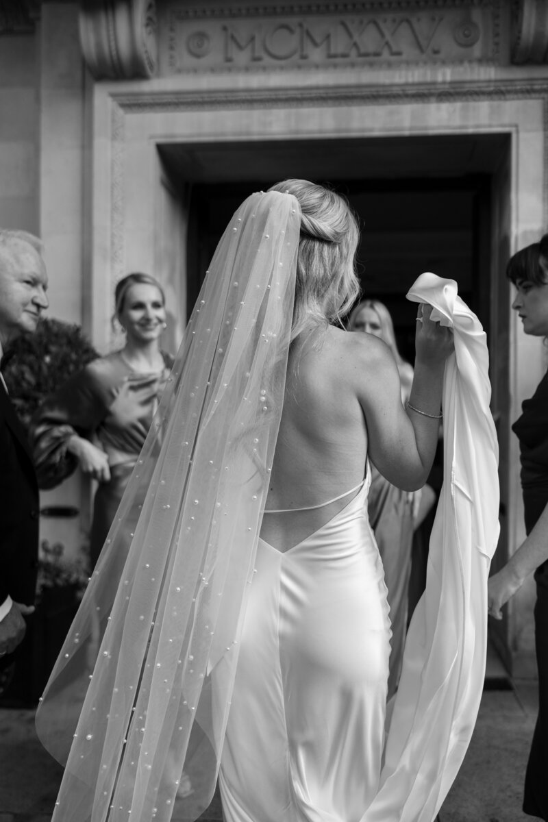 Bridal portrait at Islington Town Hall
