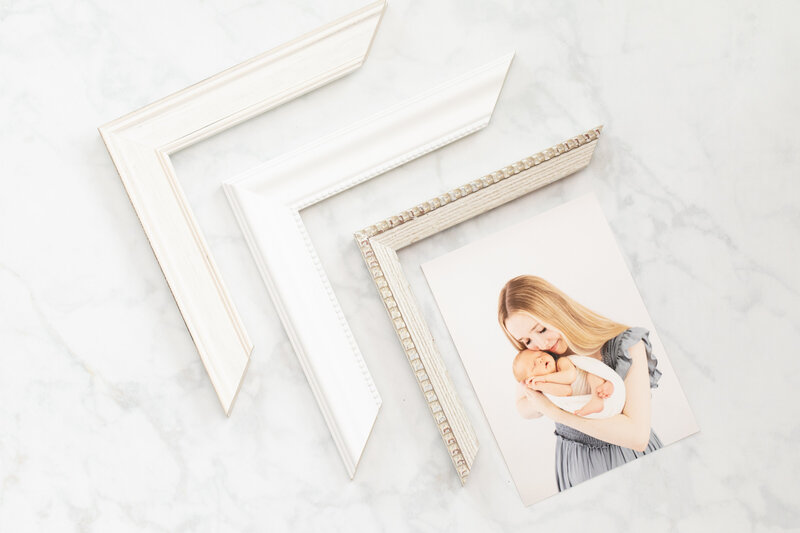 3 decorate frame corners with photo of mom holding baby