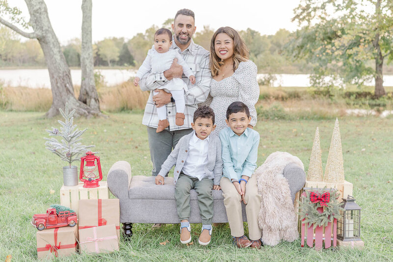family of 5 taken by a Loudoun County, VA Christmas mini session photographer