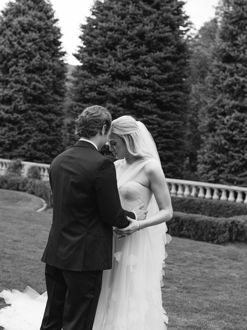 289-CM-Wedding-First Look and Portraits