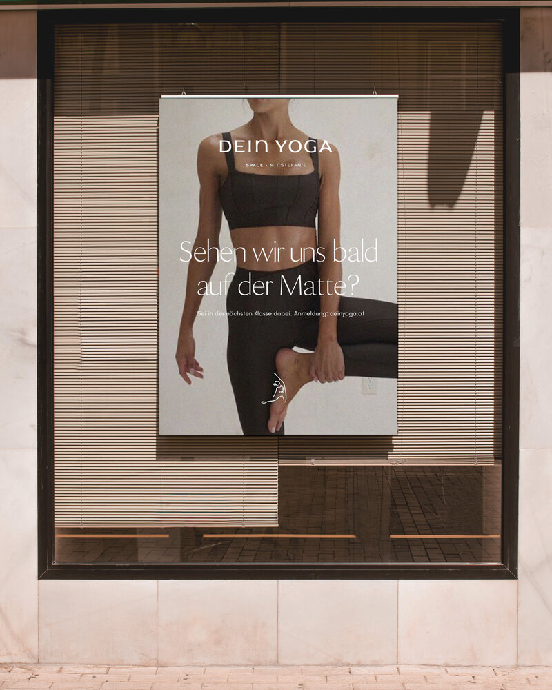 Plakat Window Studio Mockup Dein Yoga modern Logo K3 simple colored brown image