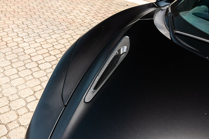 mclaren-720s-spider-convertible-black-for-rent-in-miami-018