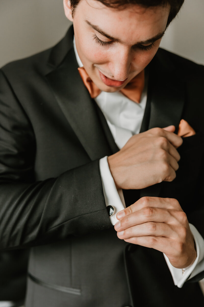 5-Katie & Phillip - Detroit Wedding Photographer - Mariah Kasten Photo