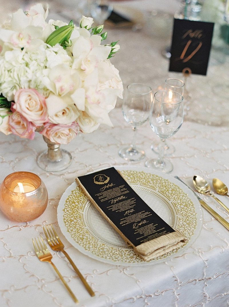 40-gorgeous-black-and-gold-formal-place-setting