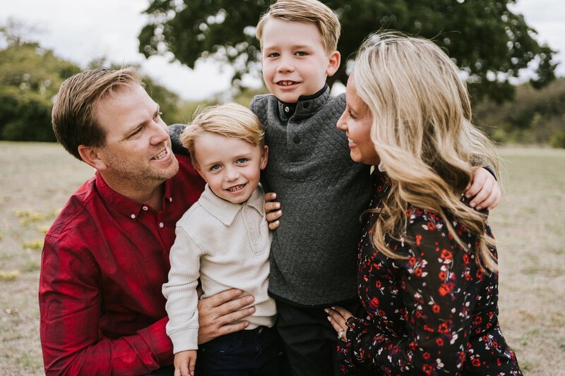 BrendaTurrubiartePhotography_RoseFamily0015