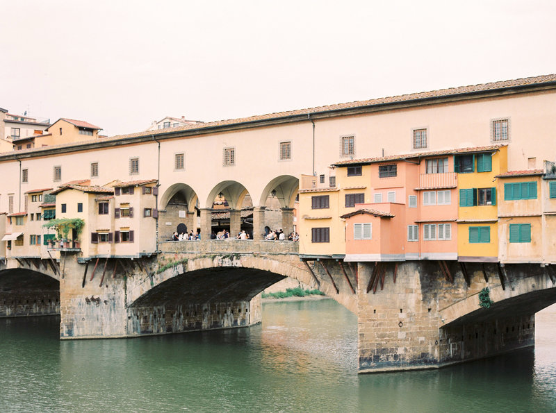 Ponte-Vecchio-Florence-destination-wedding-Stephanie-Brauer