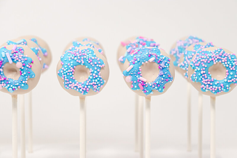 bakery - cakes - cake pops -north dakota -240