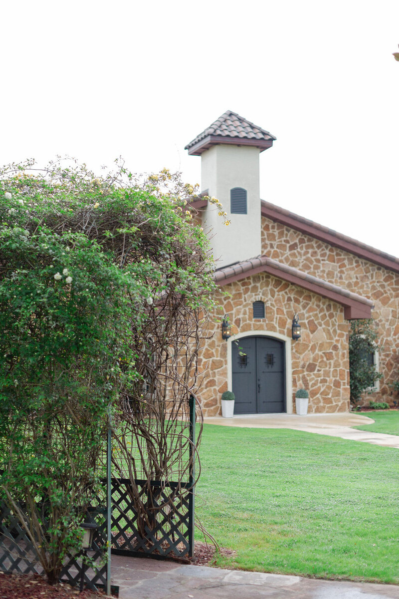 Kelsey-and-Jason-March-2024-wedding-at-Ma-Maison-wedding-venue-in-Austin-10