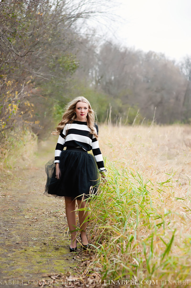 maple-grove-outdoor-senior-photos119