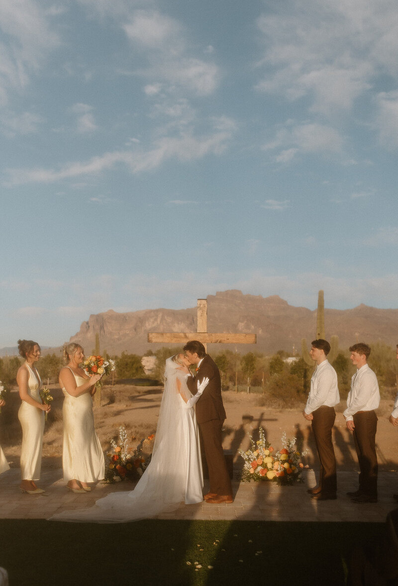 jami-oliver-wedding-preview-taylorraephotofilm-111