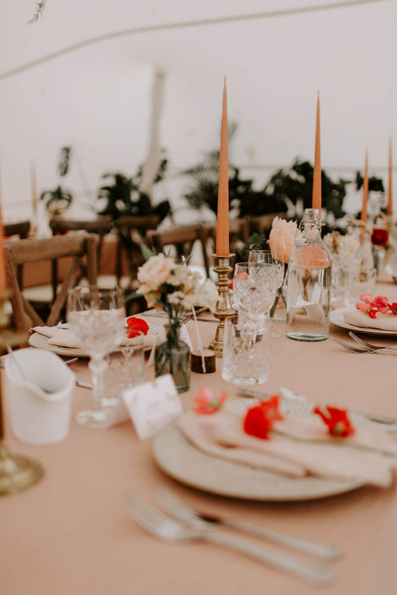 MARQUEE WEDDING TABLE FLOWERS