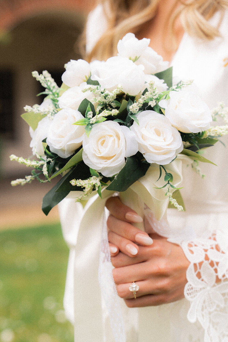 Couple walking Macephotos