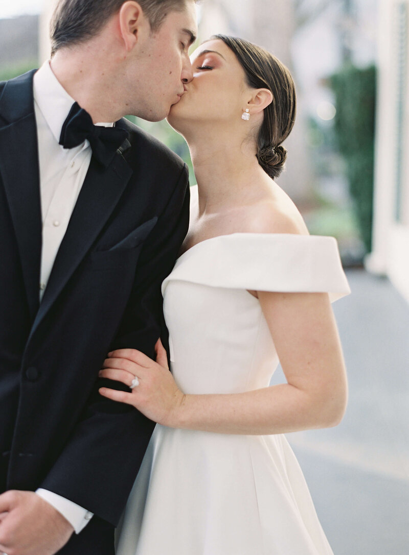 rainier-chapter-house-wedding-jacqueline-benet_001