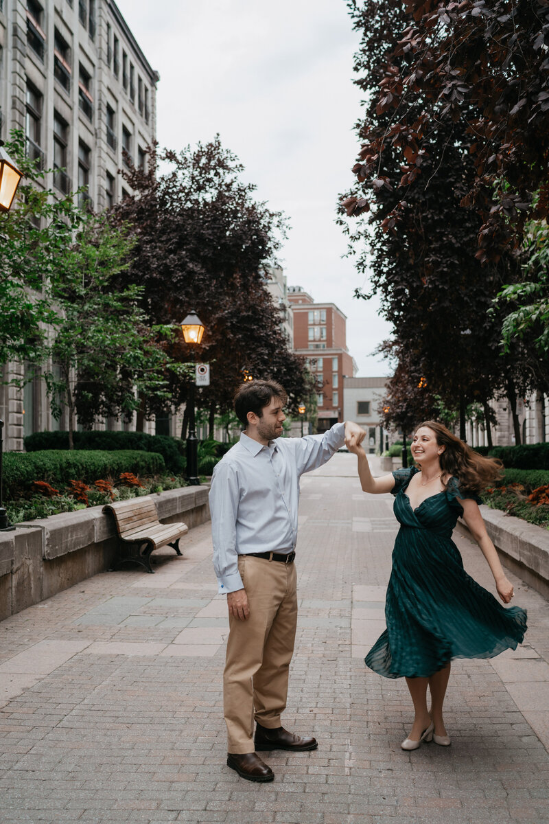 Majolica_photo_Anna & Josh Engagament session in Old port Montreal_40
