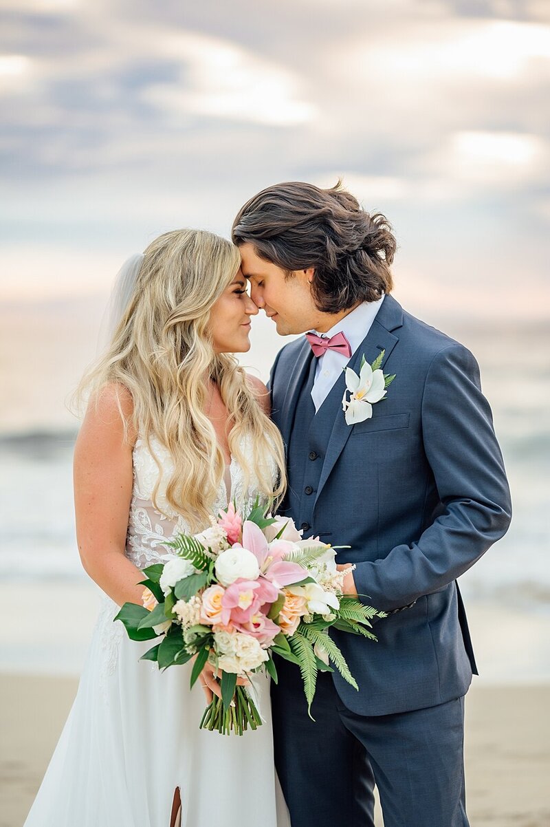 maui bride with gorgeous florals