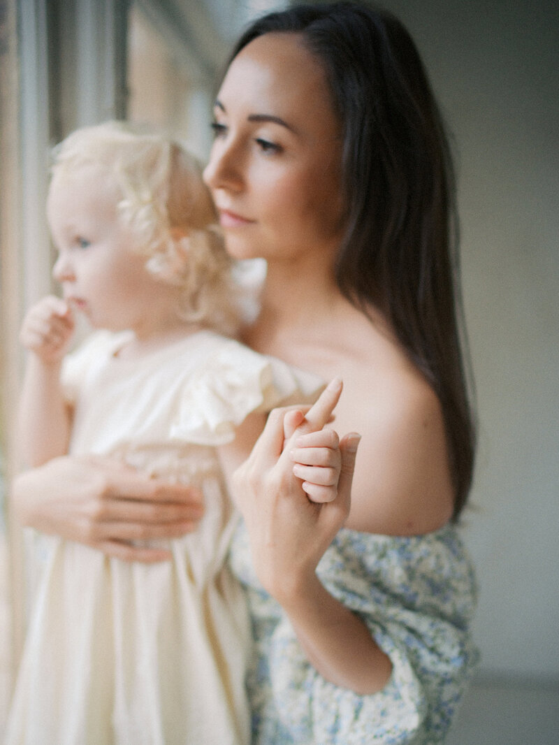 Motherhood Session in Studio_Vancouver family photographer_98