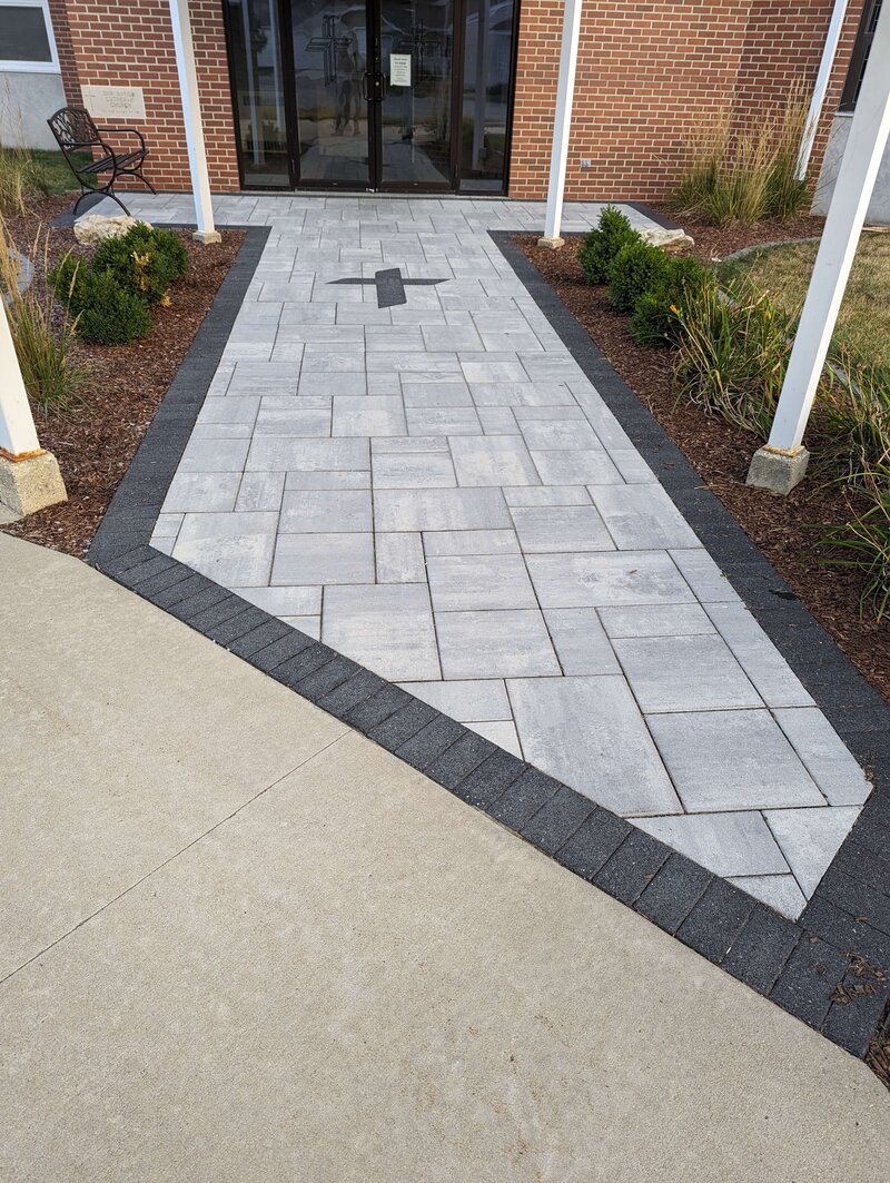 Cedar-Rapids-Manchester-Iowa-Lawn-care-Landscaping-Hardscape-Supreme-Green-_20230909_120420650