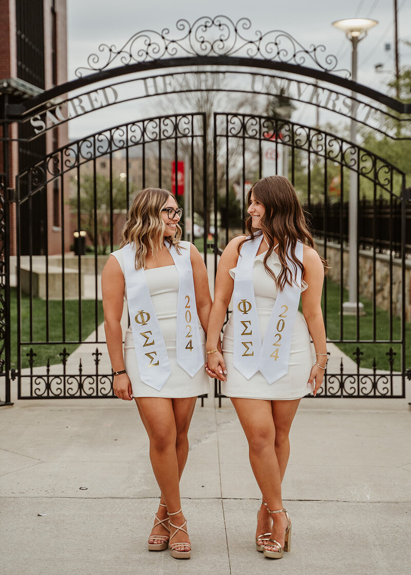 graduation portrait photographer in connecticut by Sara McIngvale Photography