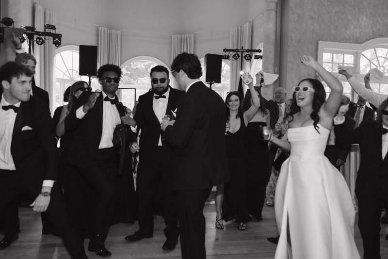 Debbie Elisa Photography - Virginia Wedding PHotographer - Morais Vineyard (13 of 16)